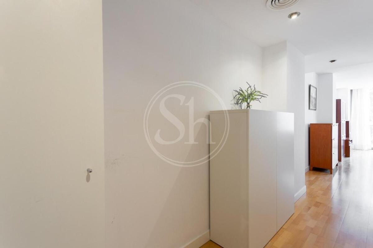 Comodo En Rambla Cataluna Apartamento *