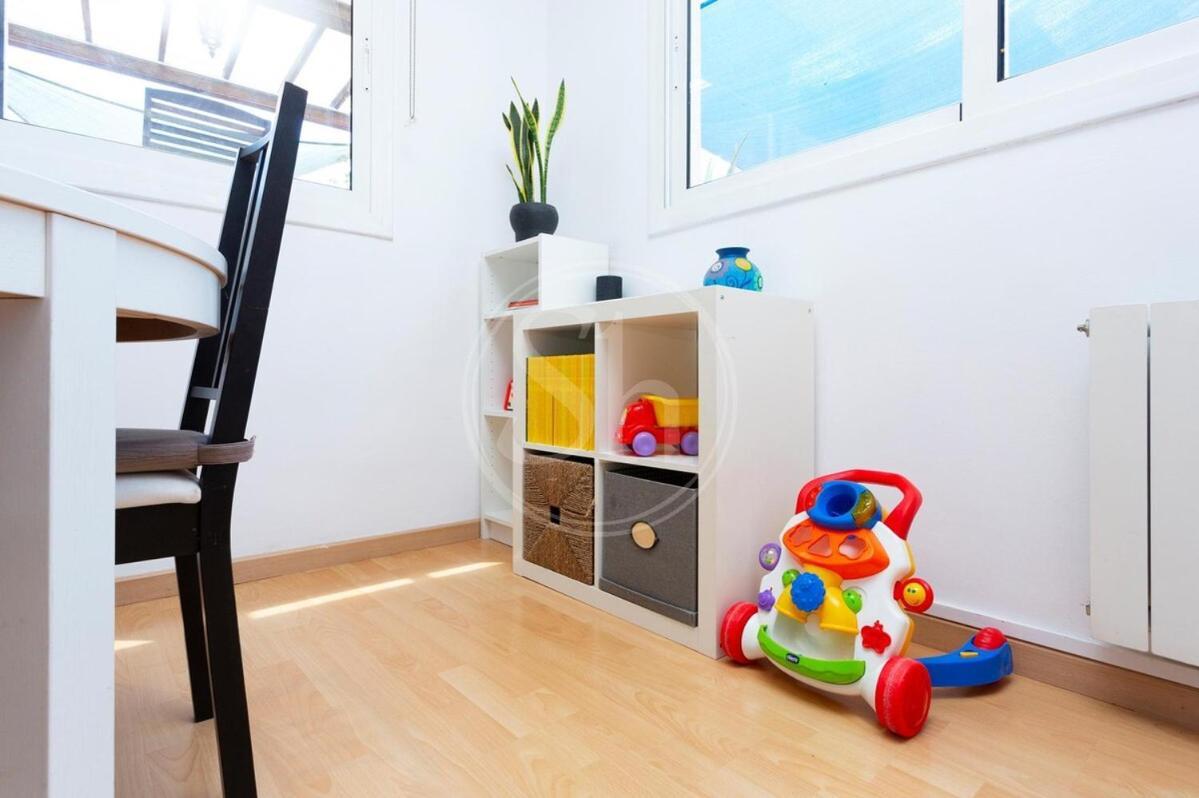 Con Terraza En Poble Sec Apartamento