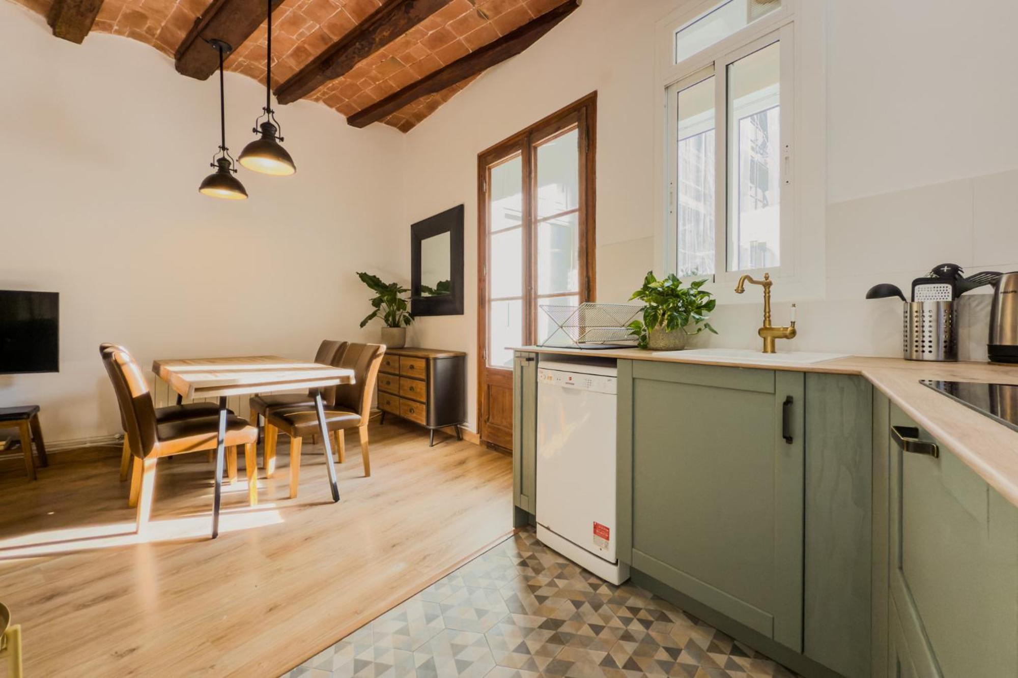 Apartamento Magalhaes - Trad Flat In Poble Sec, Near Ramblas Barcelona