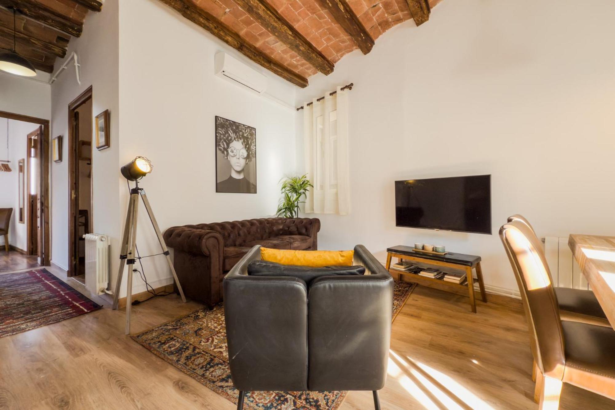 Magalhaes - Trad Flat In Poble Sec, Near Ramblas Barcelona