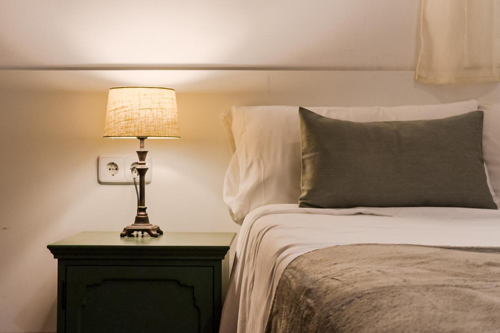 Magalhaes - Trad Flat In Poble Sec, Near Ramblas *