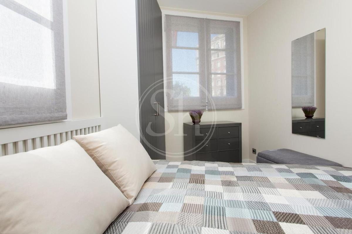 Hermoso Junto A La Sagrada Familia Apartment