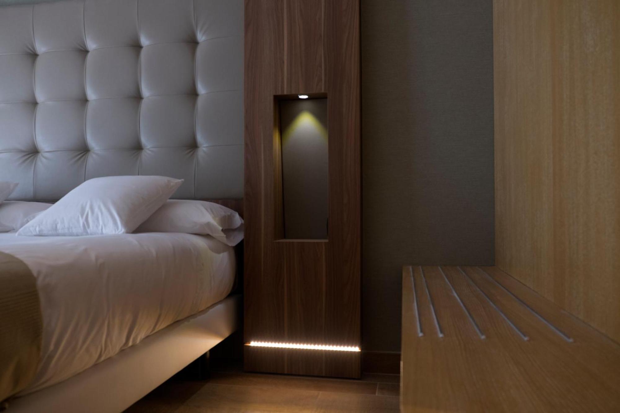 Chi Hotel 3*