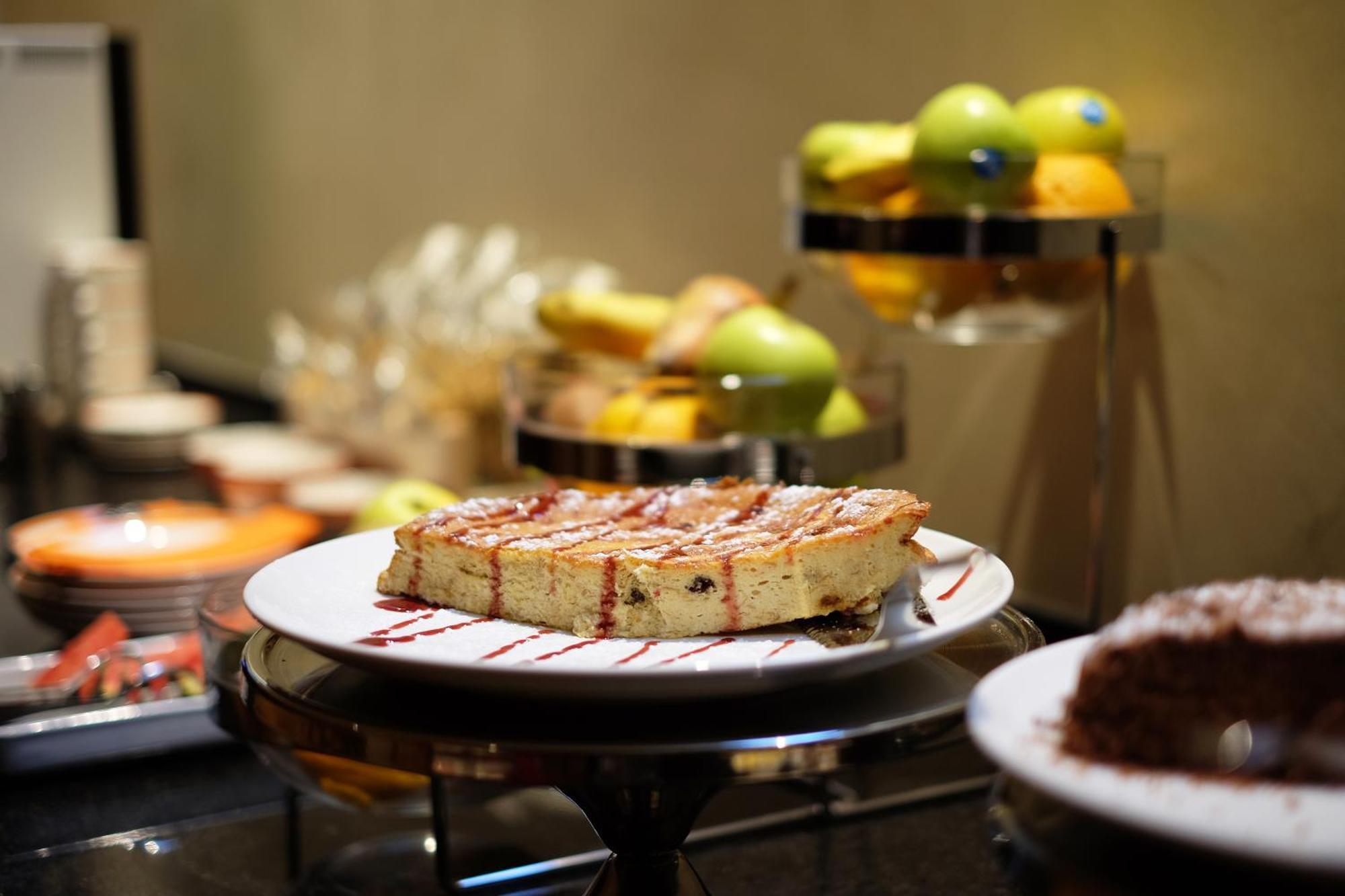 Chi Hotel 3*