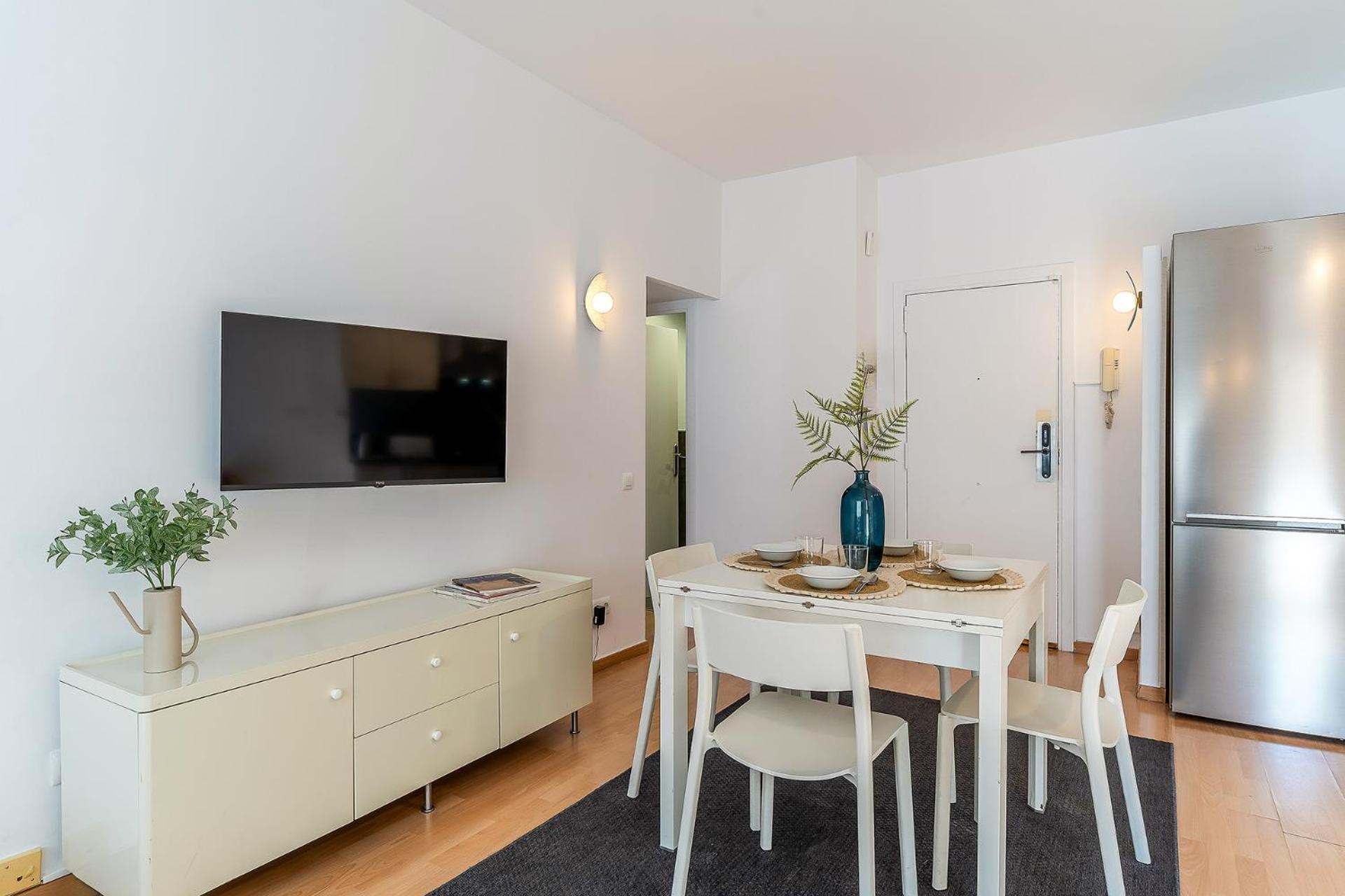 1897 - Ab Clot Apartamento