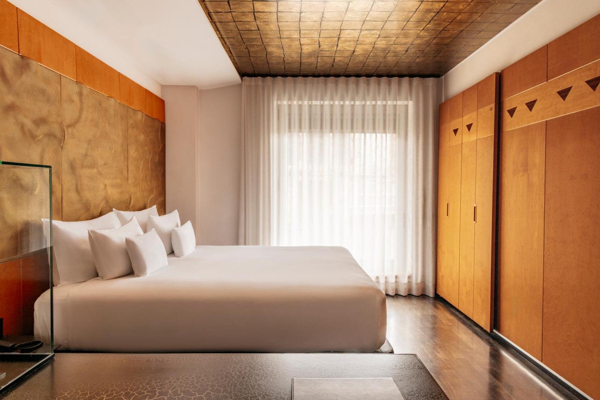 Claris & Gl, A Small Luxury Of The World Barcelona