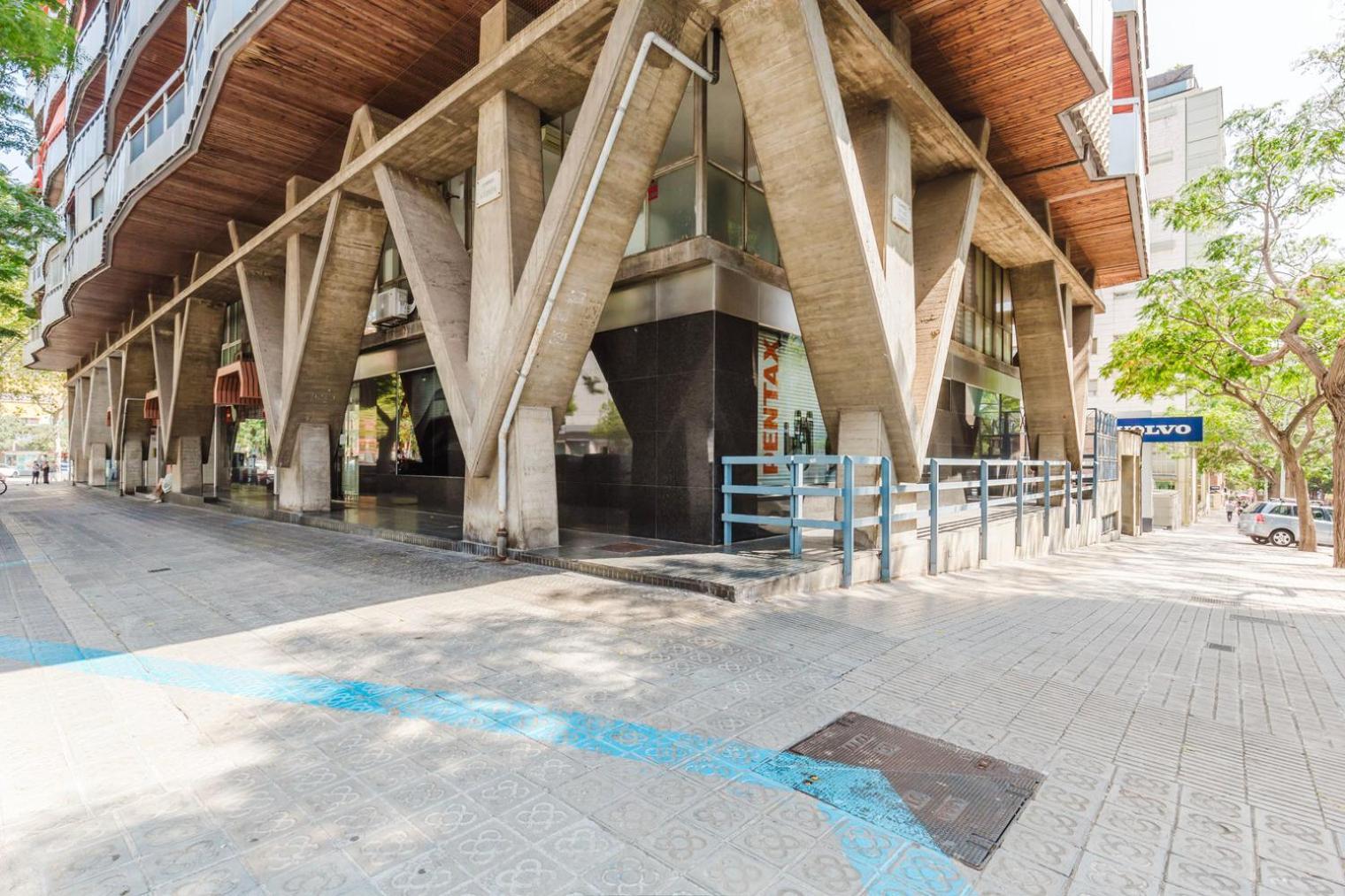 Blueground Les Corts Balcony Ac Wd Bcn-157 Apartamento