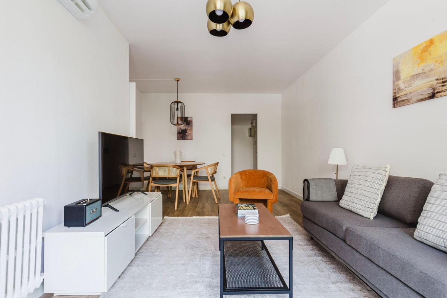 Blueground Les Corts Balcony Ac Wd Bcn-157 Apartamento *