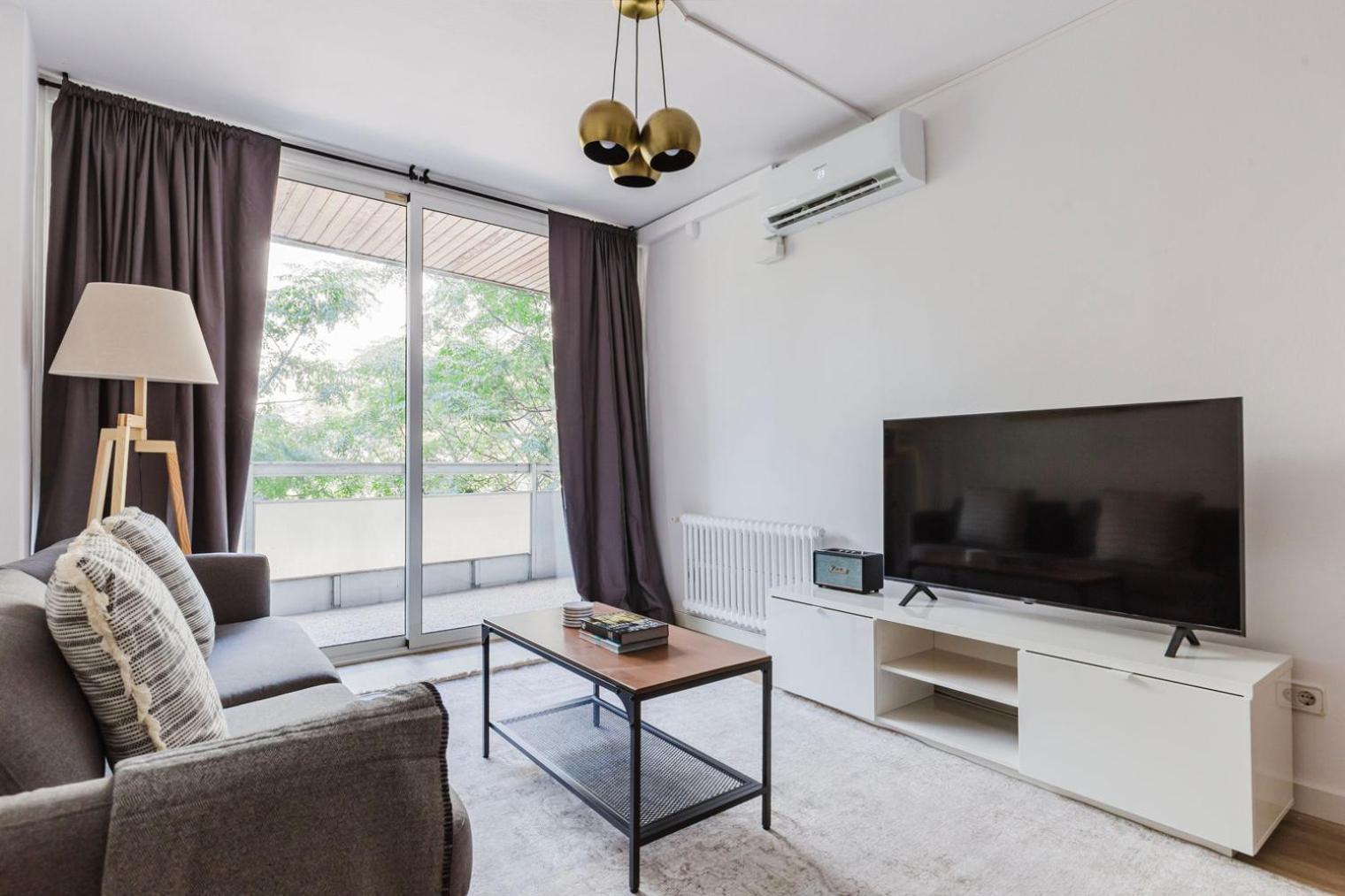 Blueground Les Corts Balcony Ac Wd Bcn-157 Apartamento *