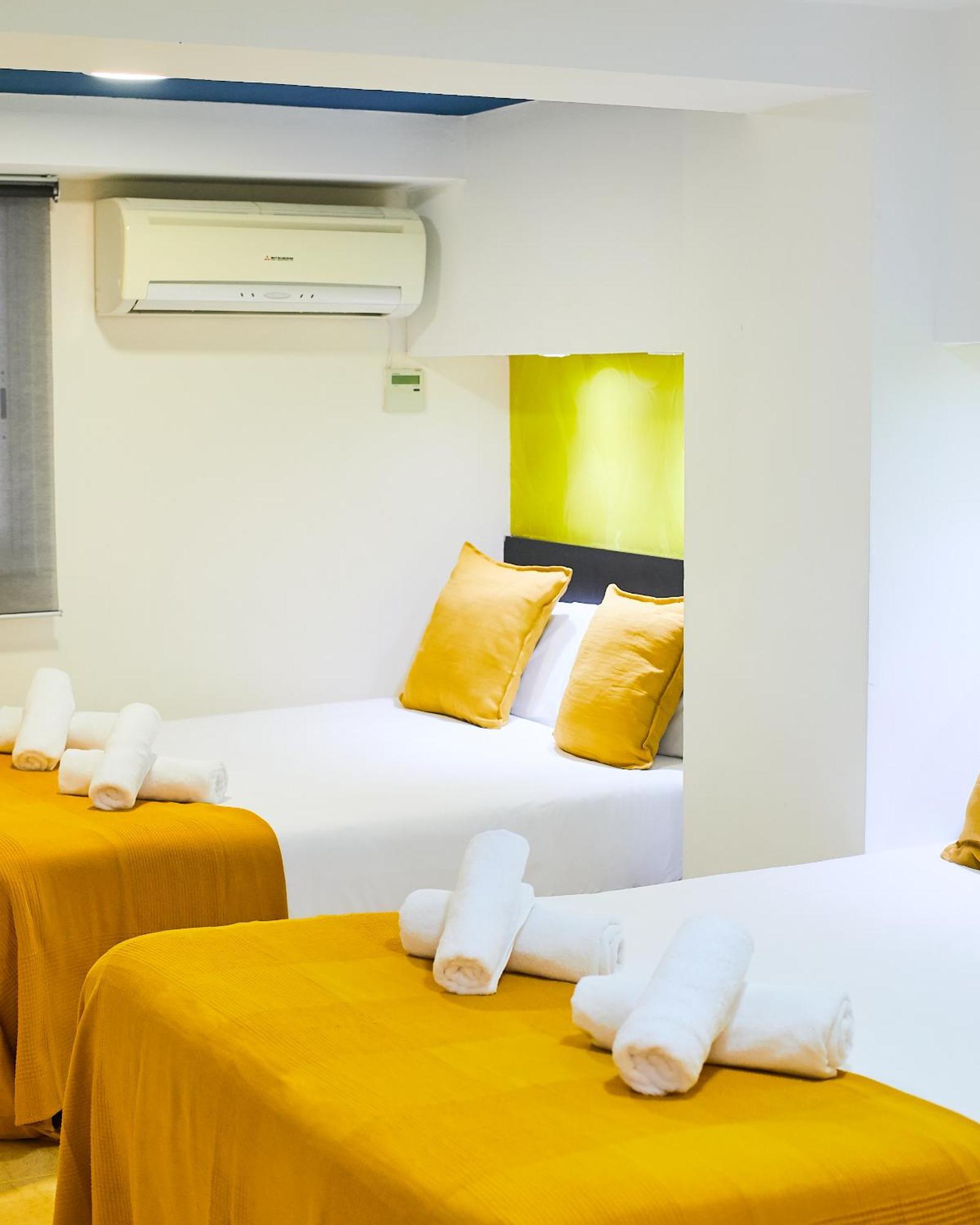Sun&moon Hostal Barcelona