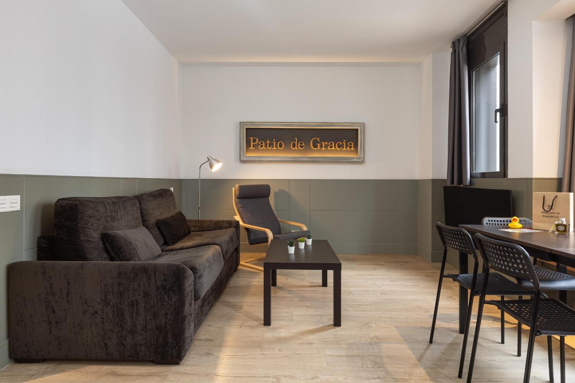 Enjoybcn Patio De Gala Apartment *