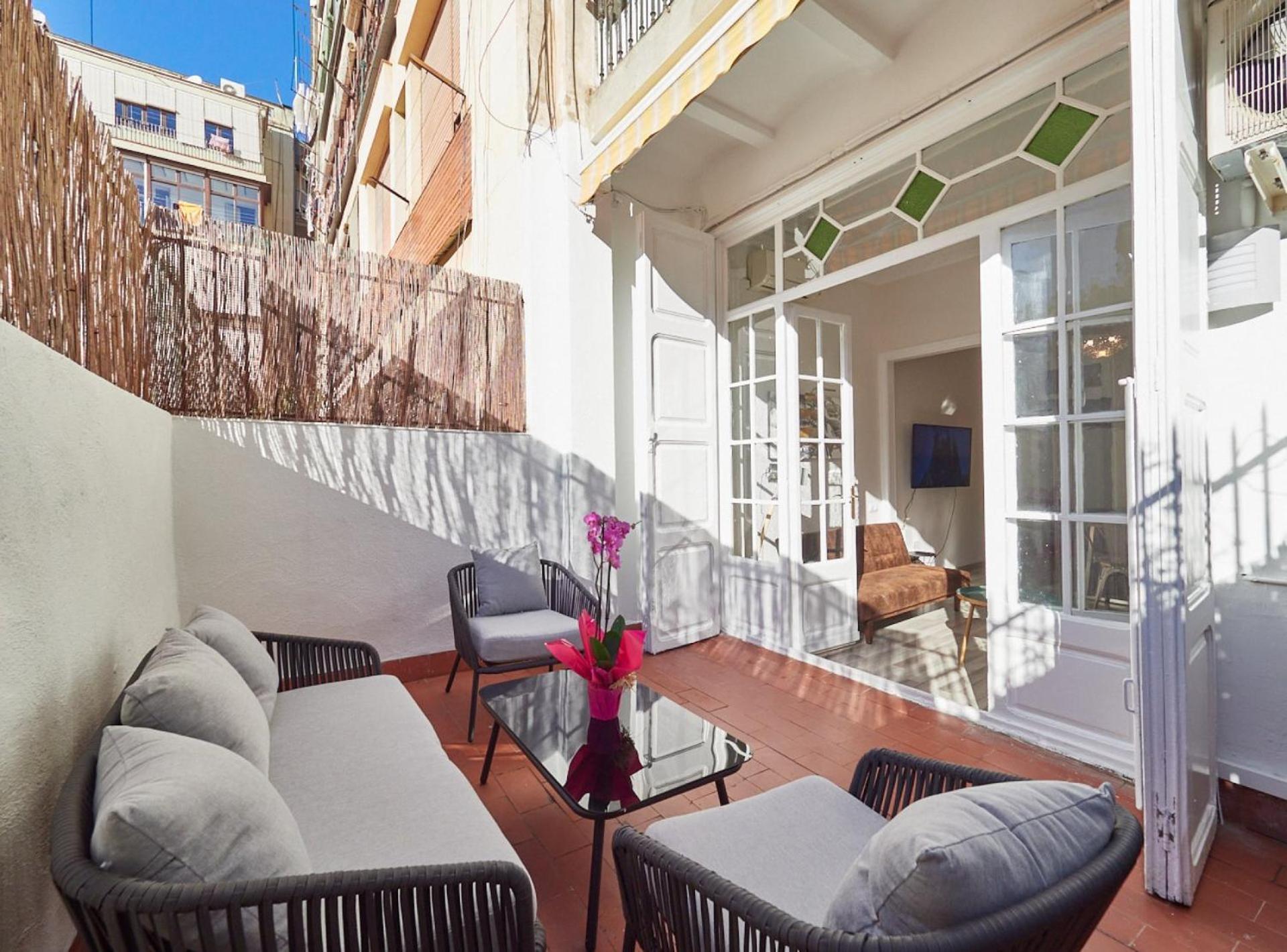 Barcelonaforrent The Living Apartment *