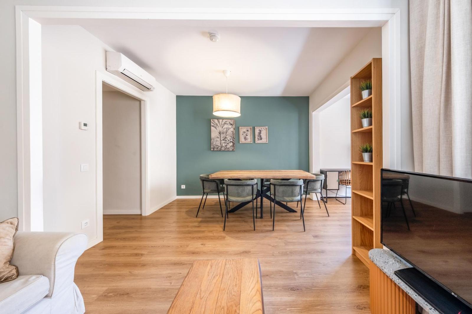 Ainb Sants Apartamento Barcelona