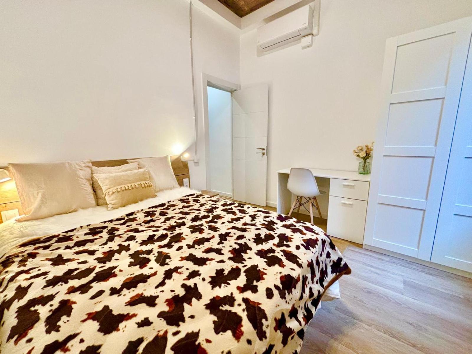 Apartamento Piso En Gracia De 3 Dobles Suits *