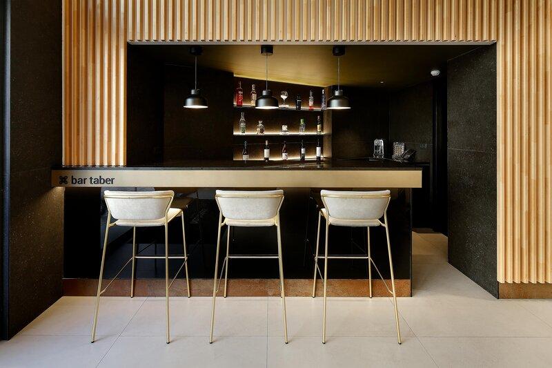 Hcc Taber Hotel 3*