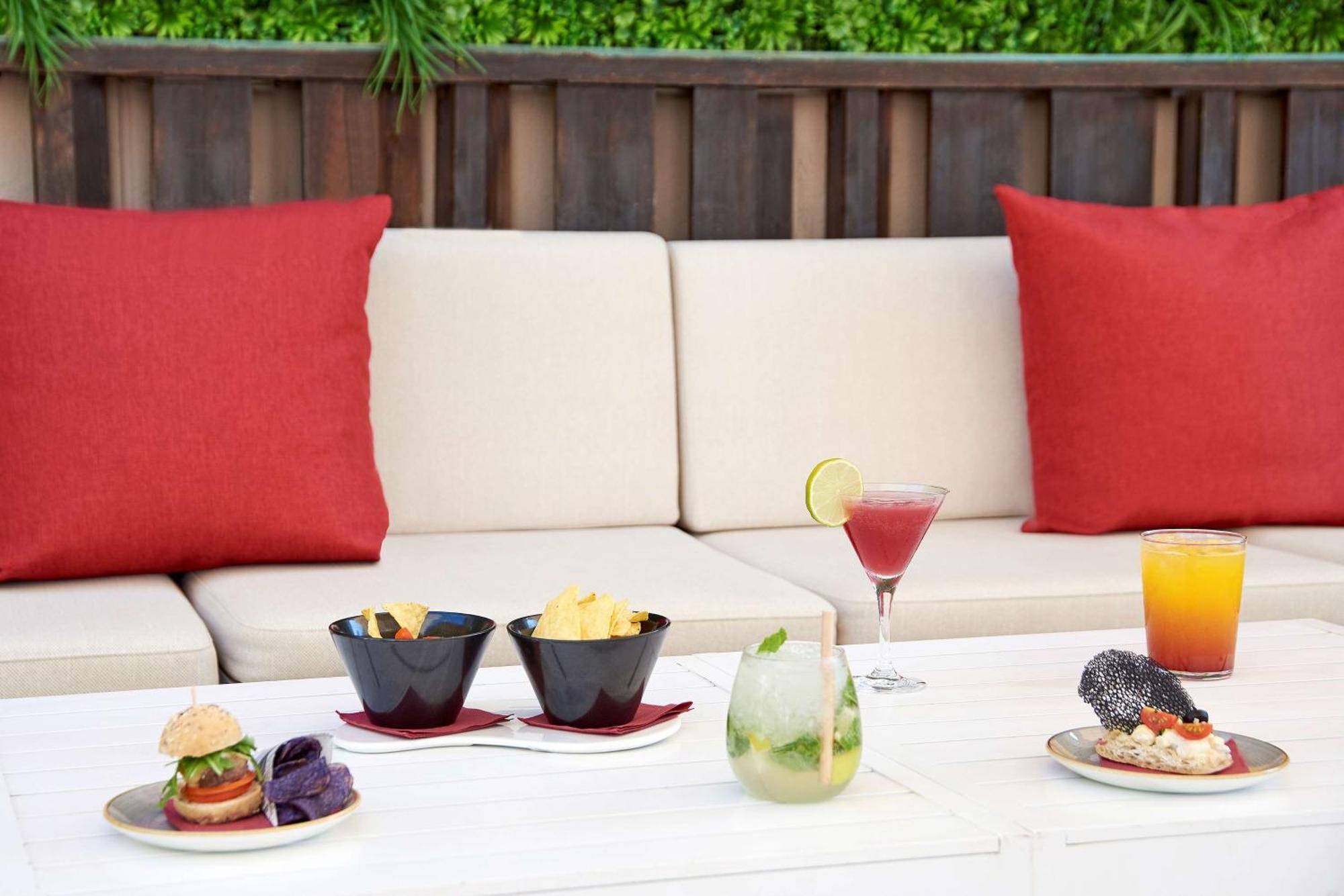 Hotel Nh Collection Podium 4*
