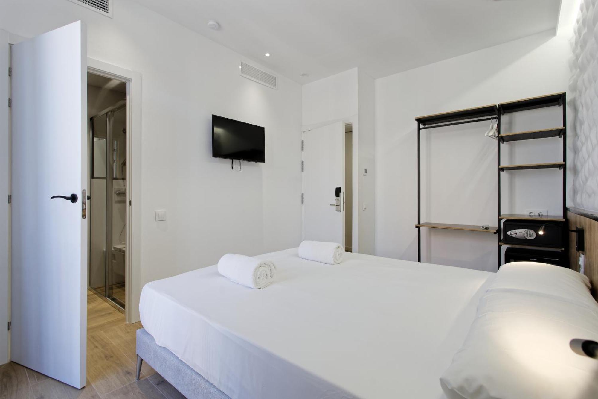 Fontanella House Pensión Barcelona