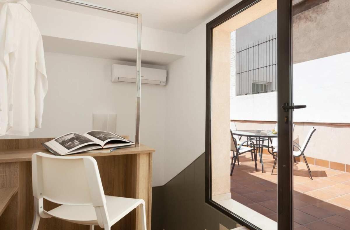 Enjoybcn Patio De Gala Apartment