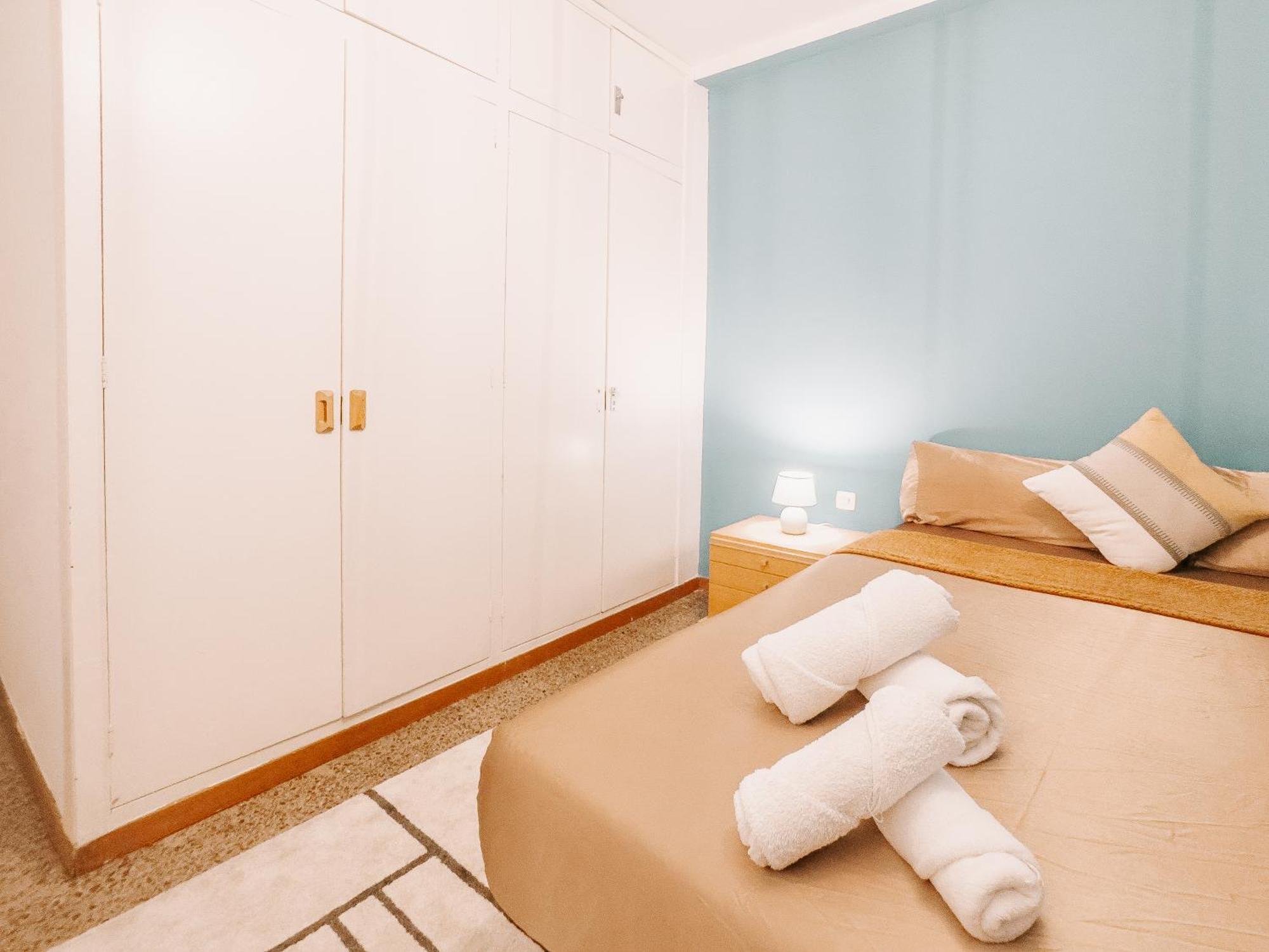 Lovely In Shared Gracia Neighborhood Apartamento