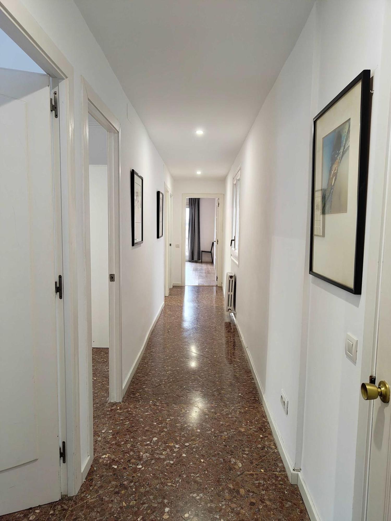 Apartment Big For 15 In The Heart Of Eixample