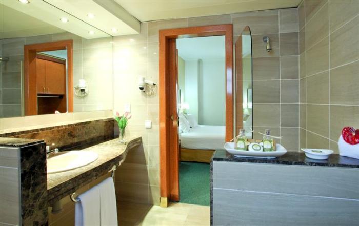 Acacia Apartahotel