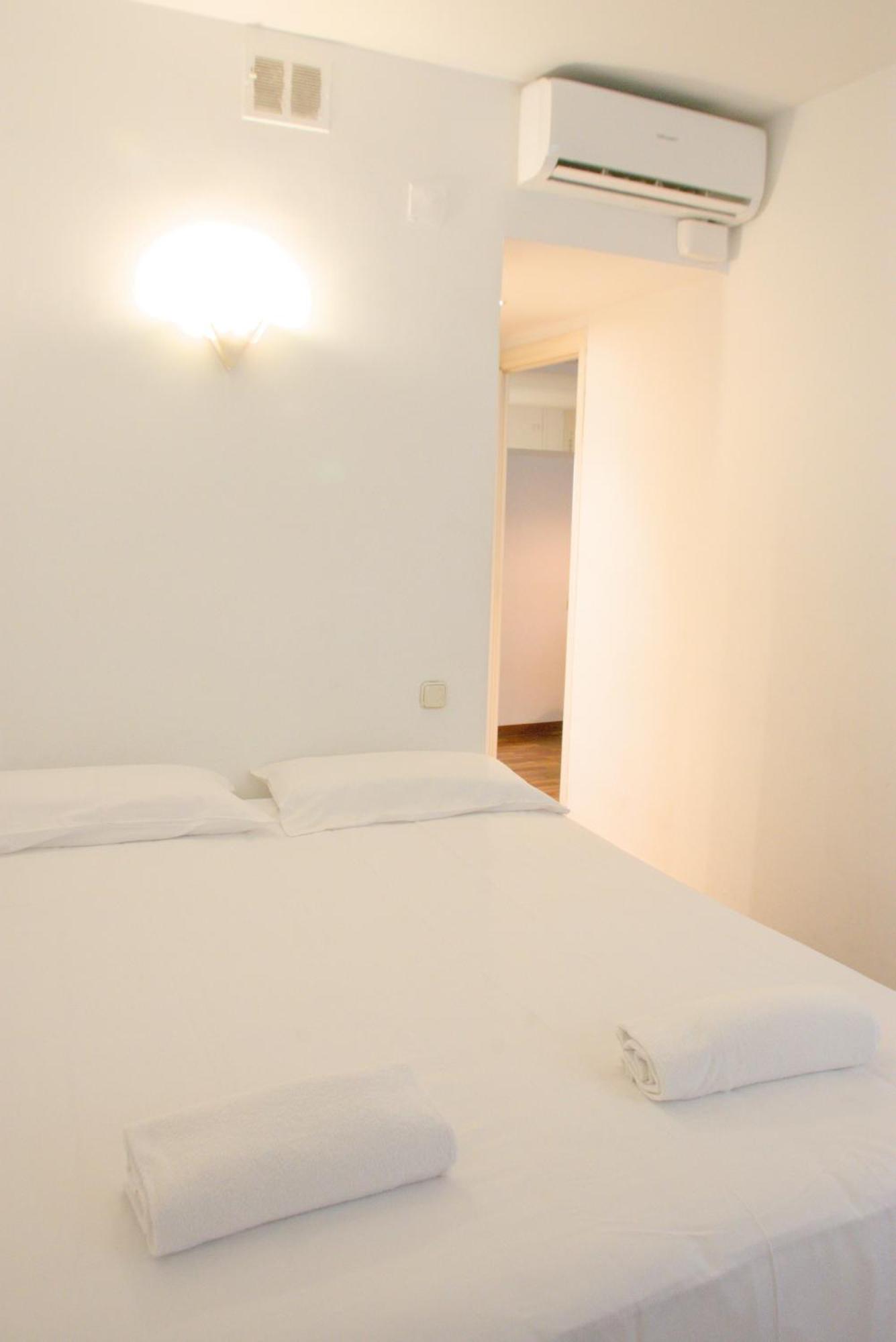 Sweet Bcn Three Bedroom Apartamento Barcelona