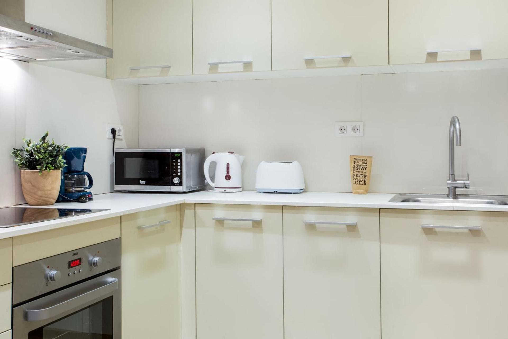 Apartamento 4bedroom With Balcony In Ramblas 1 1 Barcelona