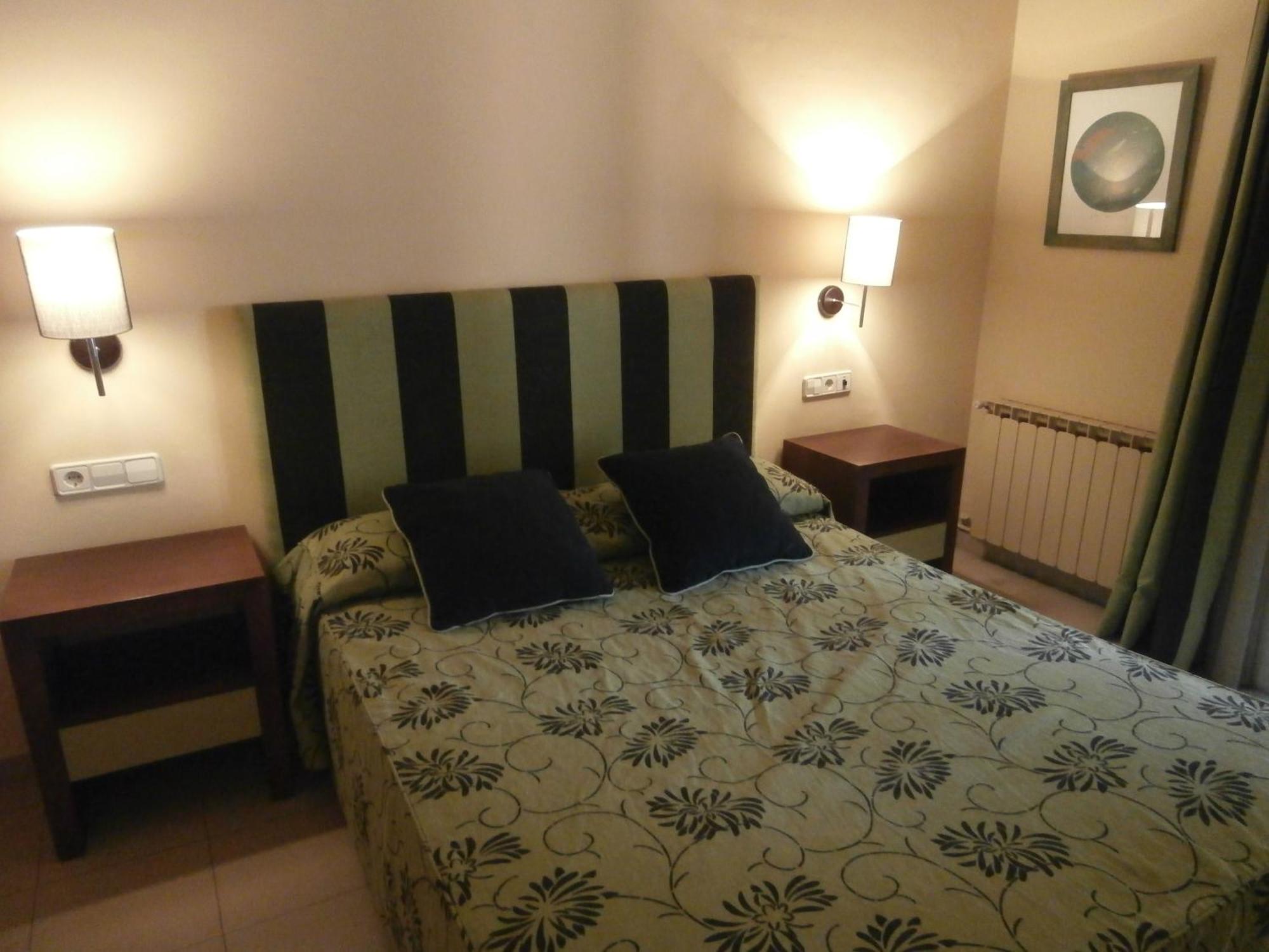 Sant Jordi Girona 97 Apartamento *