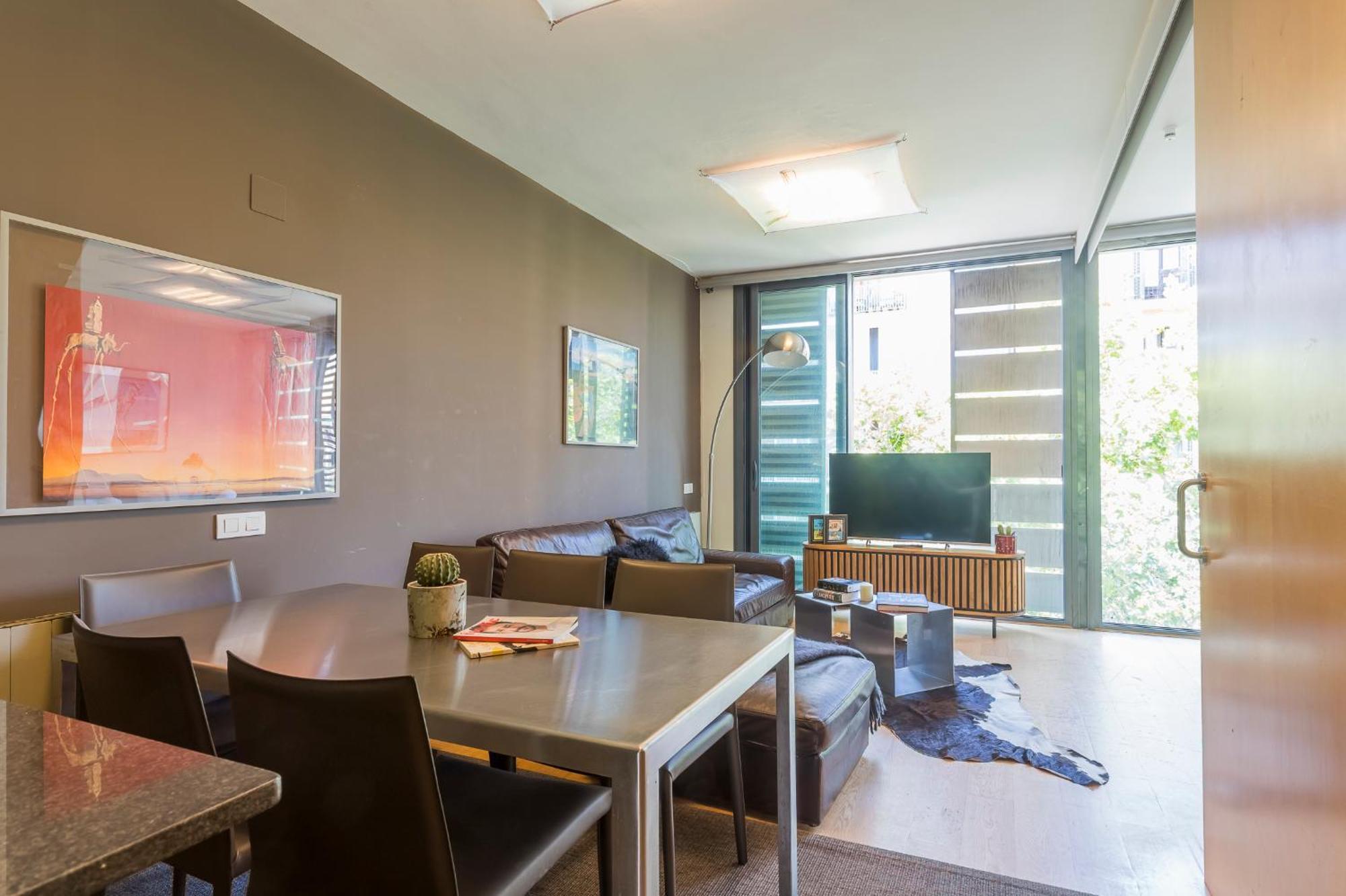 My Space Emirates - Fully Equipped Near The With Shared Pool Apartment Barcelona