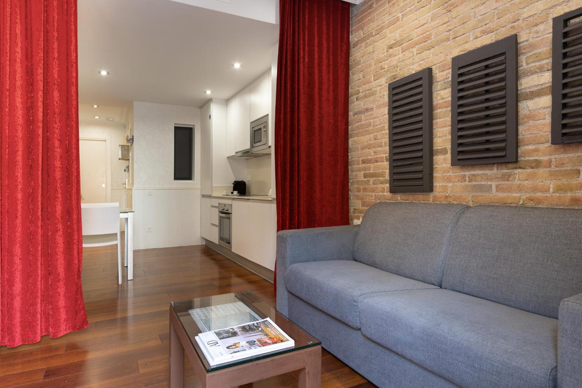 Enjoybcn Gaudi Apartamento *