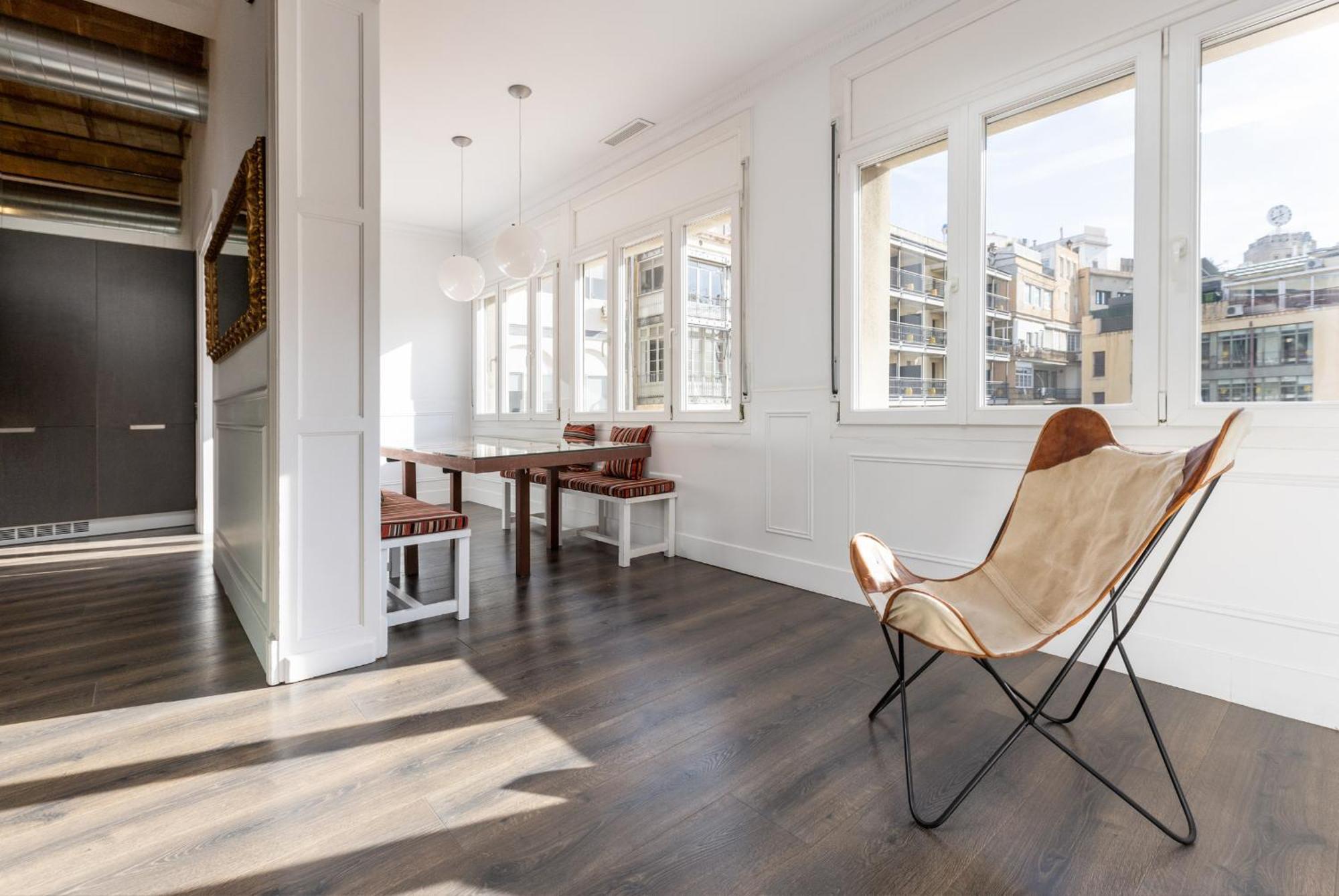 Enjoybcn Coliseum Apartamento *