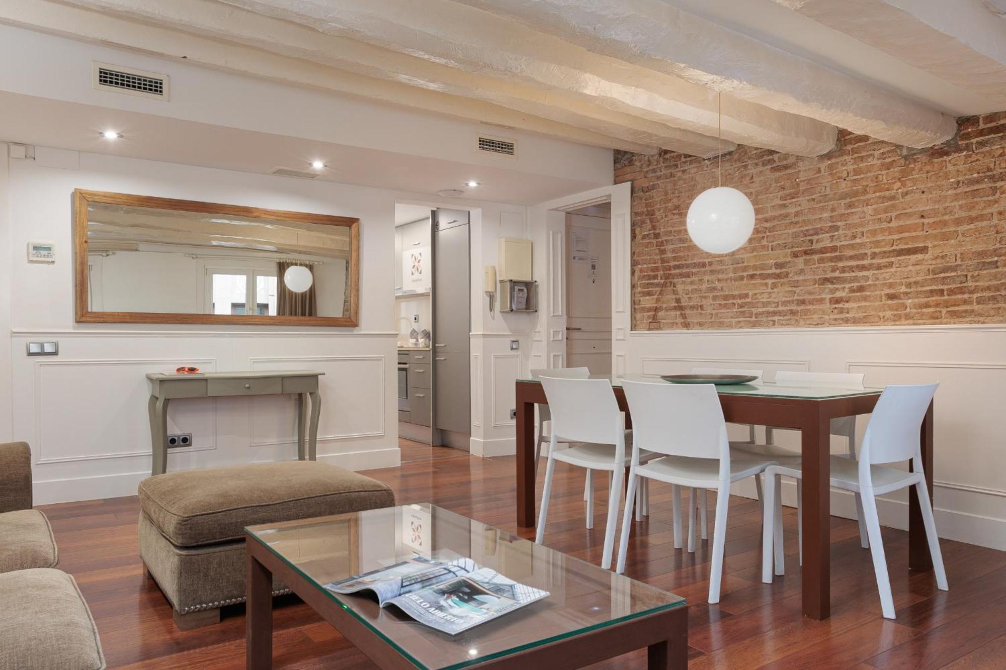 Enjoybcn Dali Apartamento *