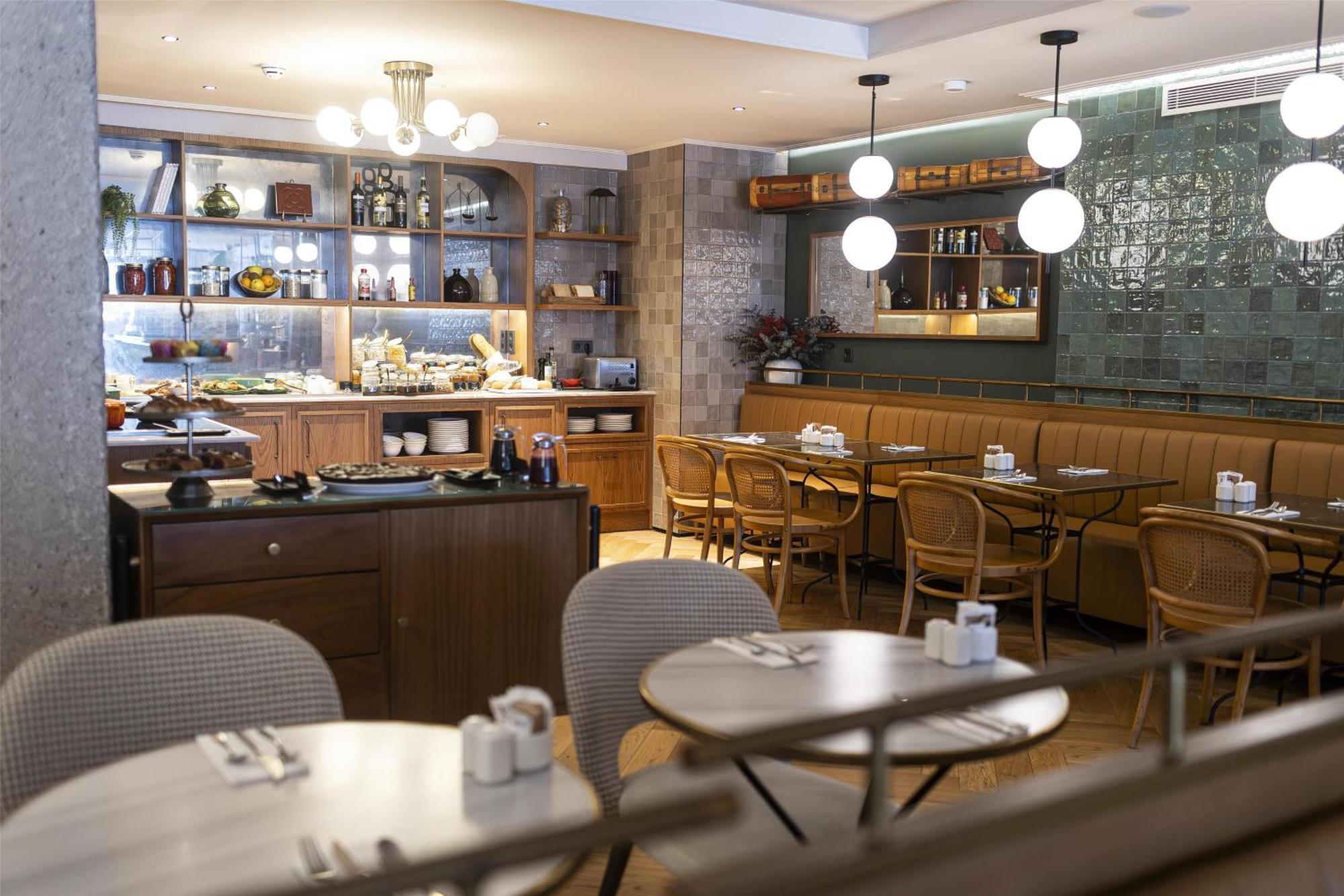 Via Sants Barcelona, Tapestry Collection By Hilton 4* Barcelona