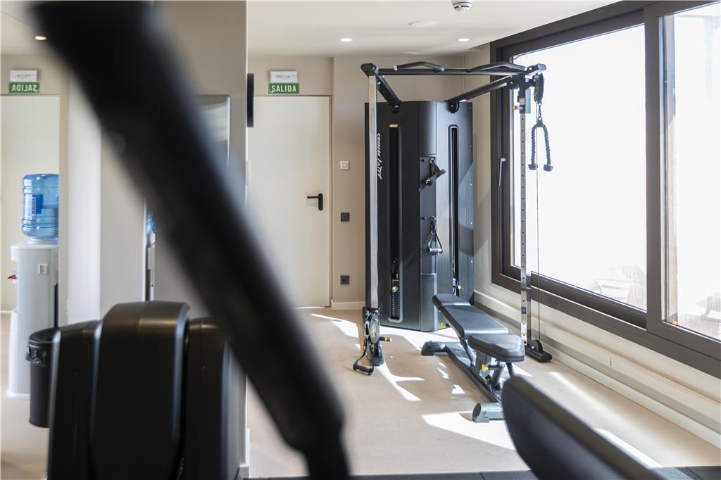 Hotel Via Sants Barcelona, Tapestry Collection By Hilton Barcelona
