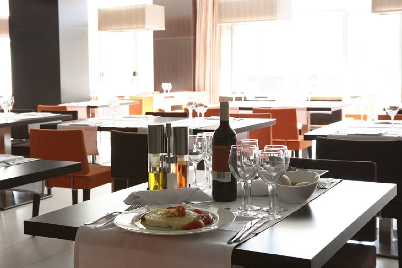 & Olimpica Hotel