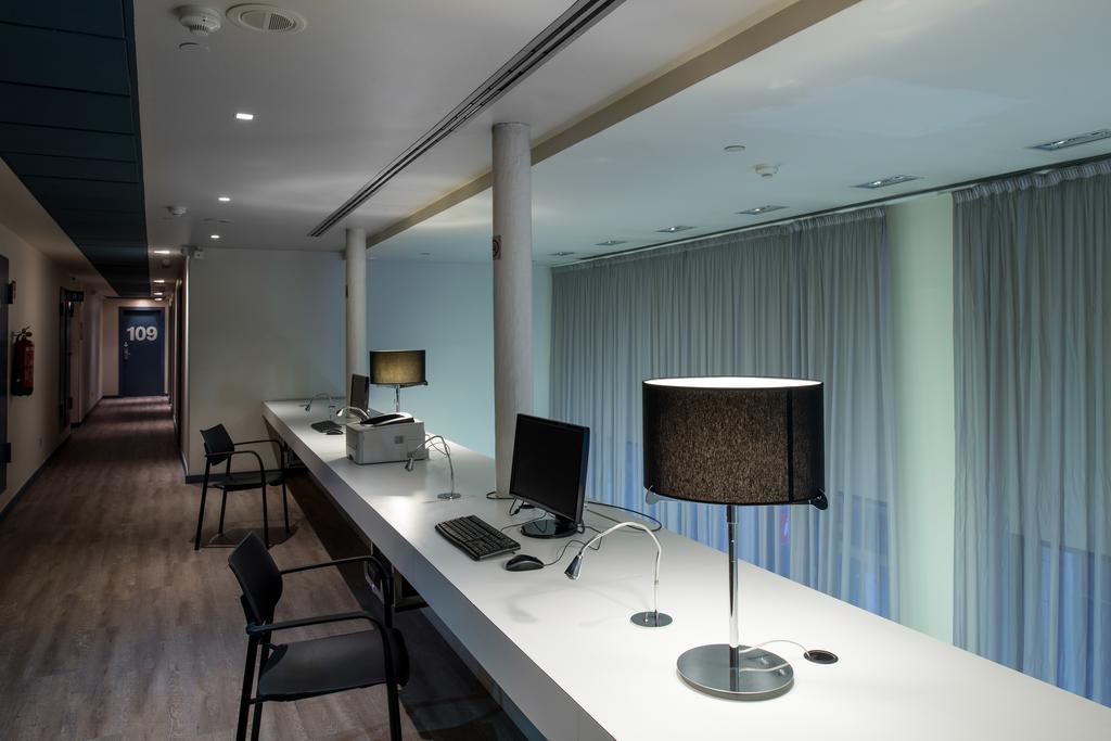Catalonia Avinyó Hotel 3*
