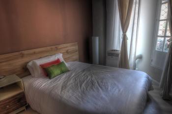 Camino Hostal Barcelona