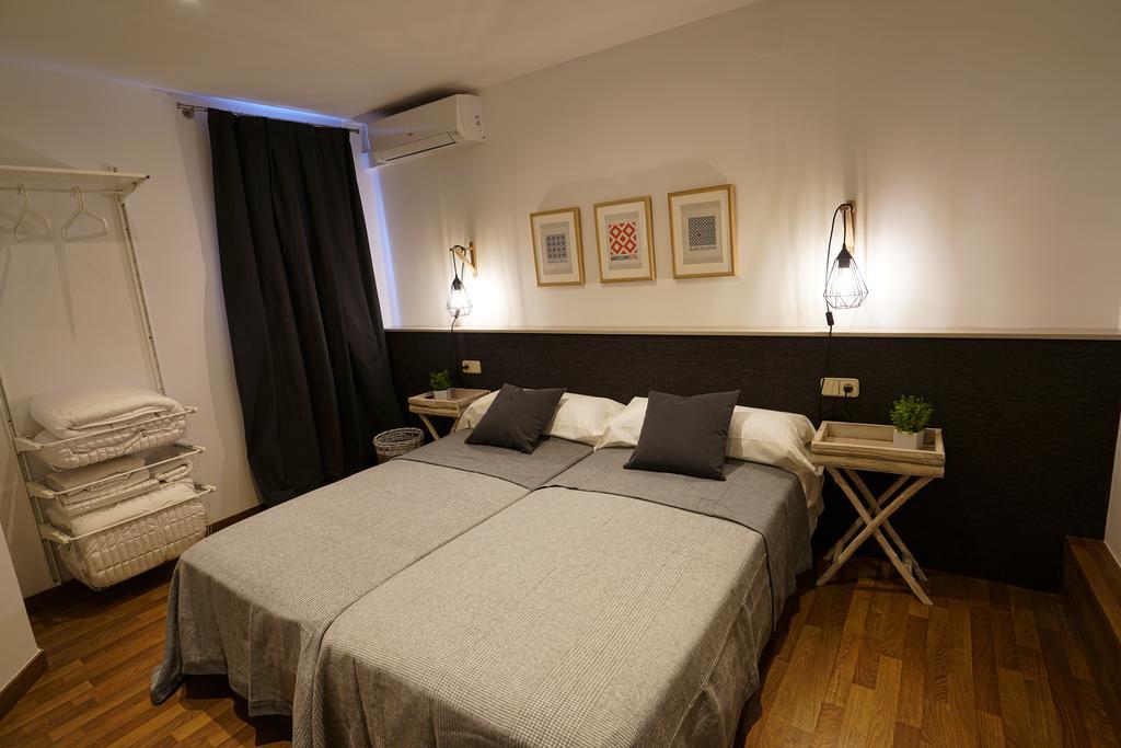 555 Bcn Apartment *