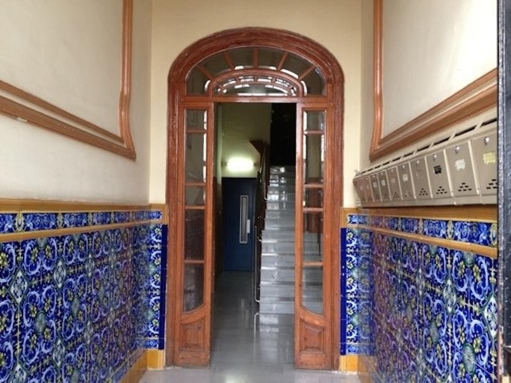 Lets Holidays Near * Barcelona