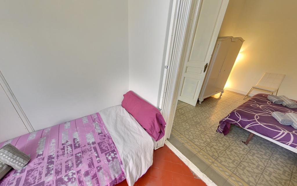 Des Artistes Hostal *