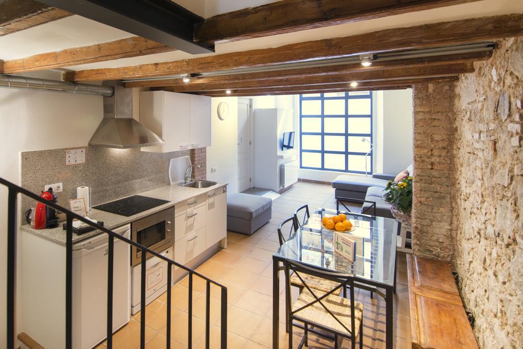 Happy People Ramblas Harbour Apartment *