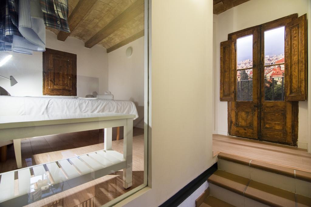 Happy People Ramblas Harbour Apartment Barcelona