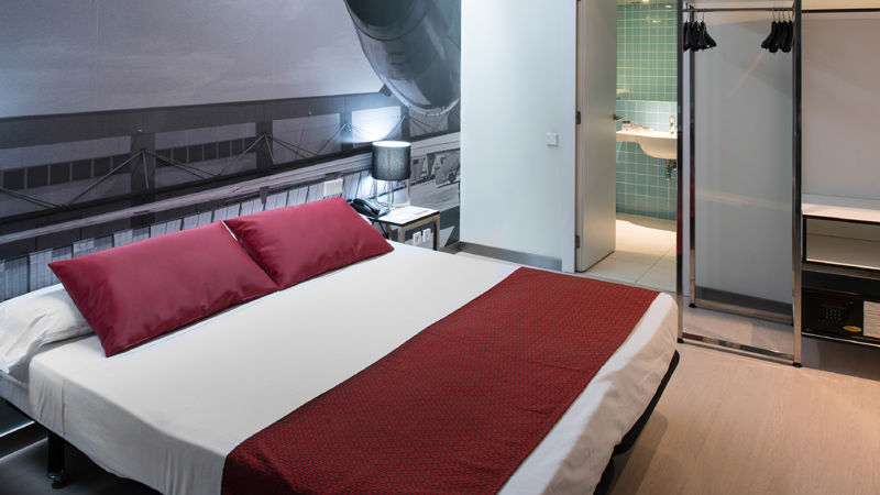 Catalonia Avinyó Hotel 3*