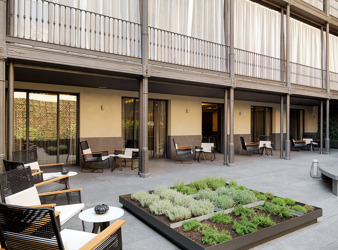 H10 Urquinaona Plaza Hotel 4*