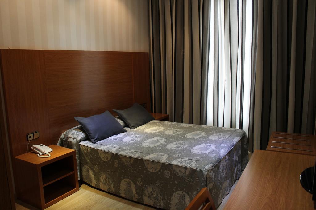 Hotel Ramblas 3*