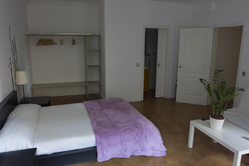 Pensión Monrooms