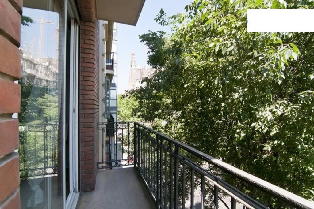 Cozy Near Sagrada Familia Apartamento *