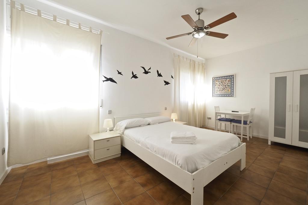 Pensión Monrooms