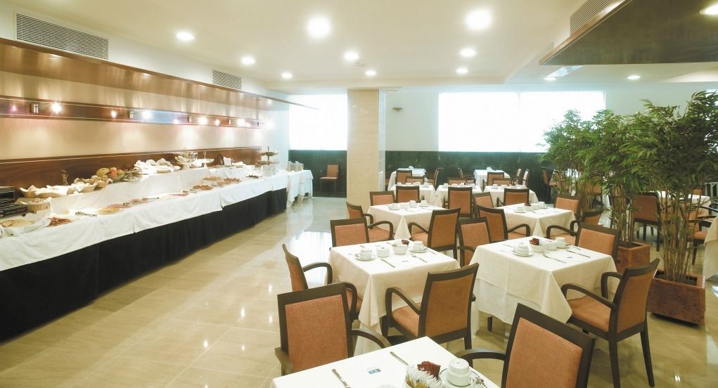 Hotel Leonardo Gran Via 3*