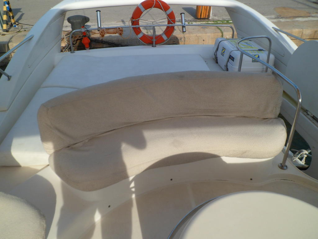 Hotel en barco La Gavina Boat Barcelona
